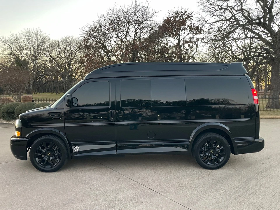 2024 Chevrolet Express - Image 2 of 21