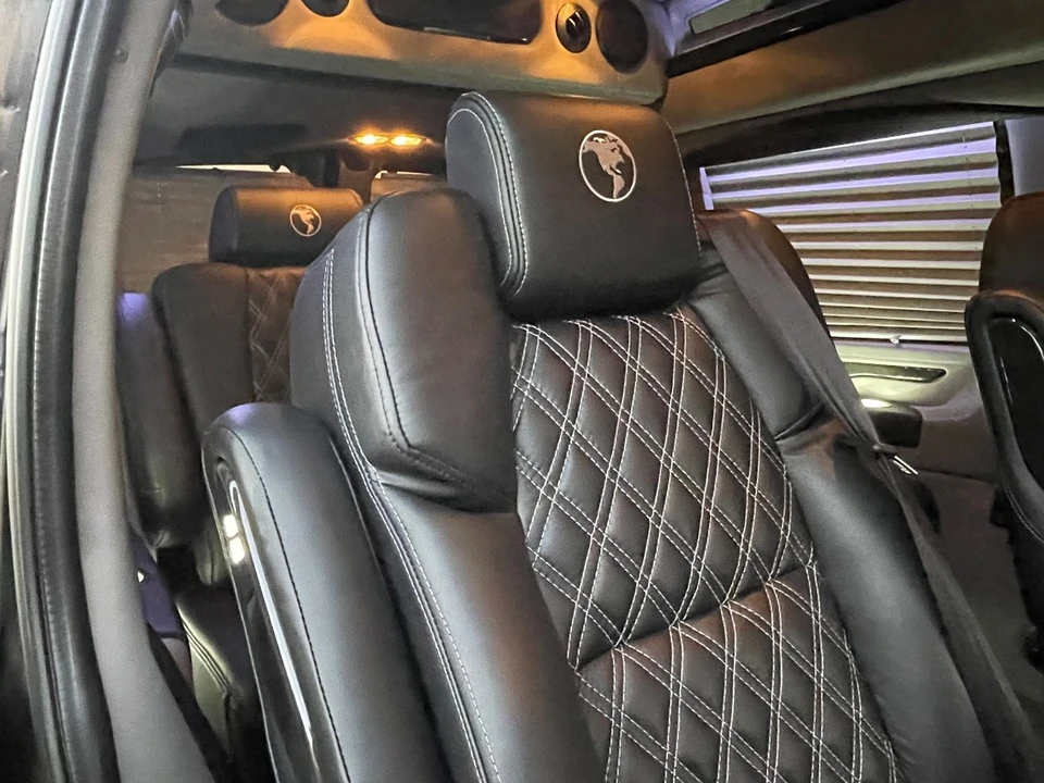 2024 Chevrolet Express - Image 8 of 21