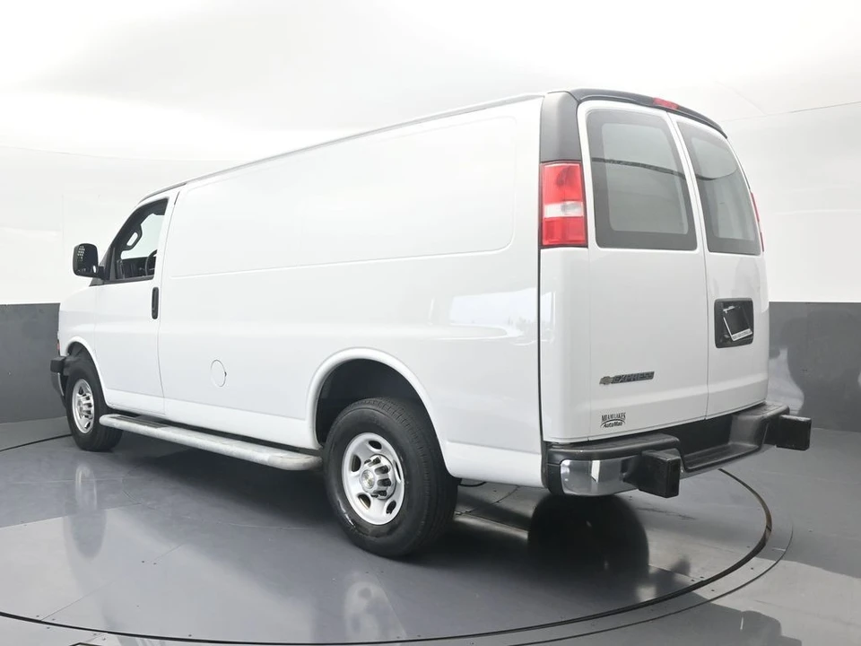 2024 Chevrolet Express - Image 4 of 12