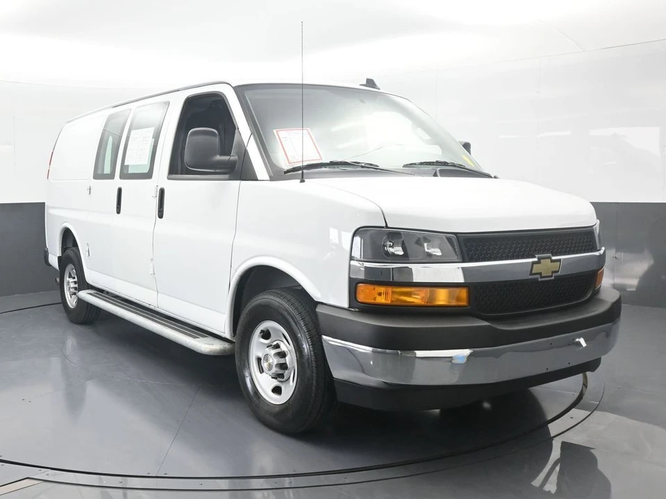 2024 Chevrolet Express - Image 9 of 12