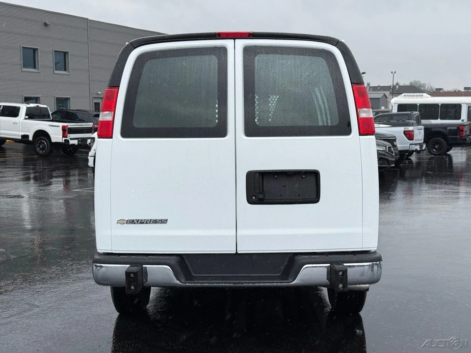 2024 Chevrolet Express - Image 4 of 12