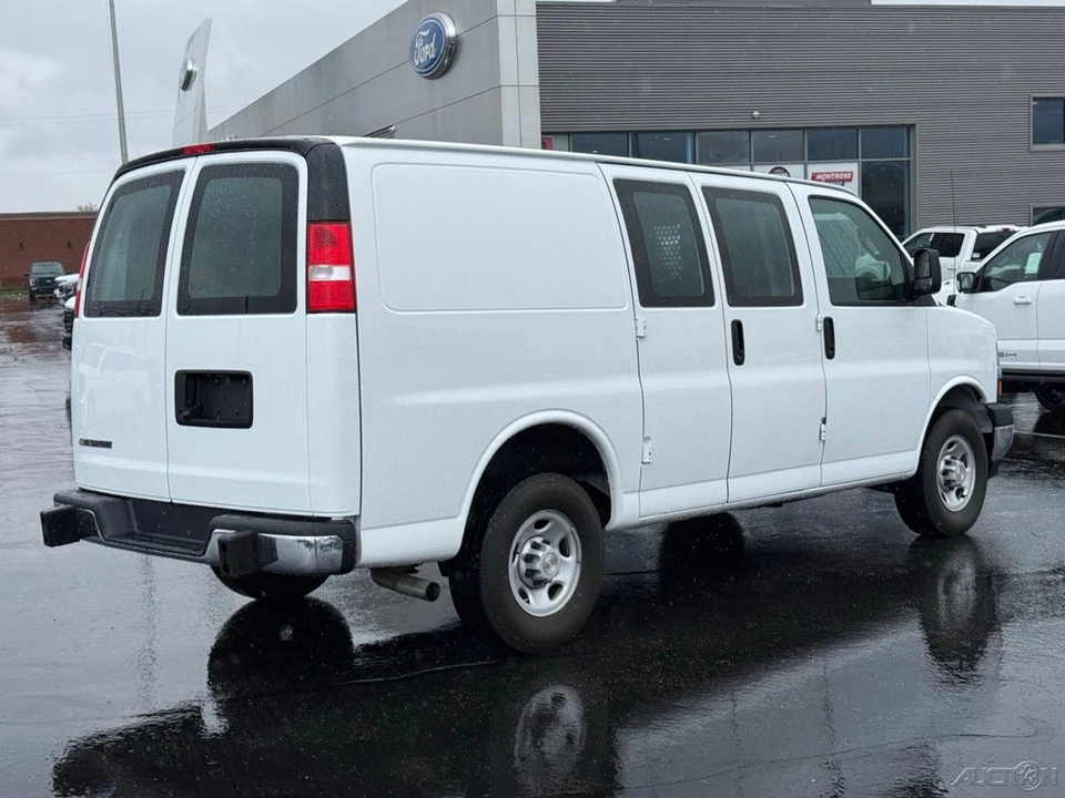 2024 Chevrolet Express - Image 3 of 12