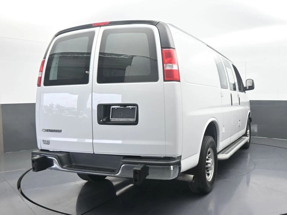 2024 Chevrolet Express - Image 5 of 12