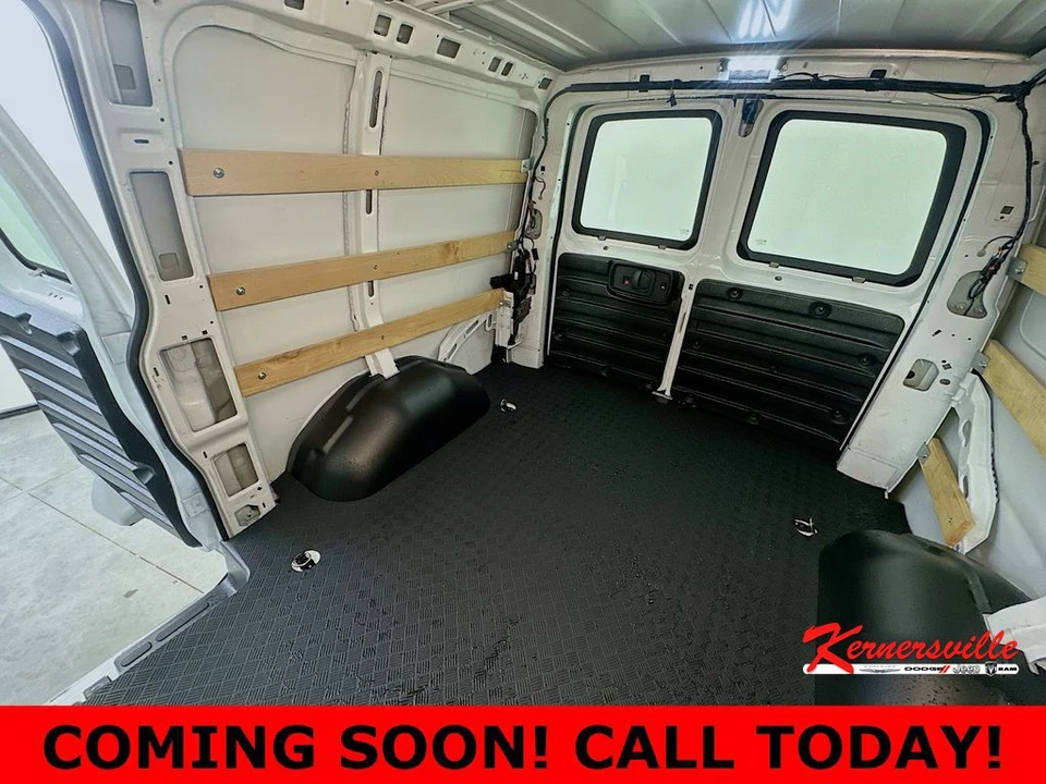 2024 Chevrolet Express - Image 14 of 21