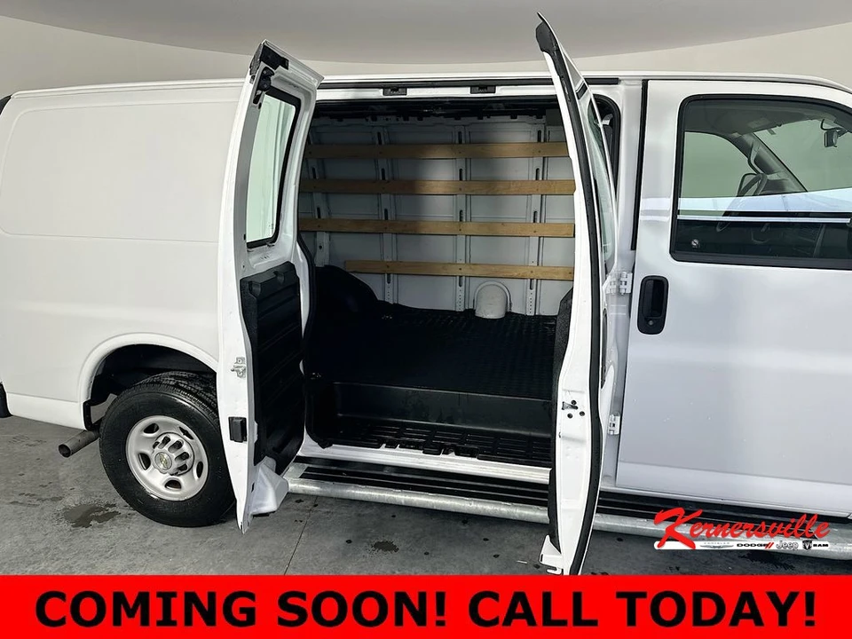 2024 Chevrolet Express - Image 12 of 21