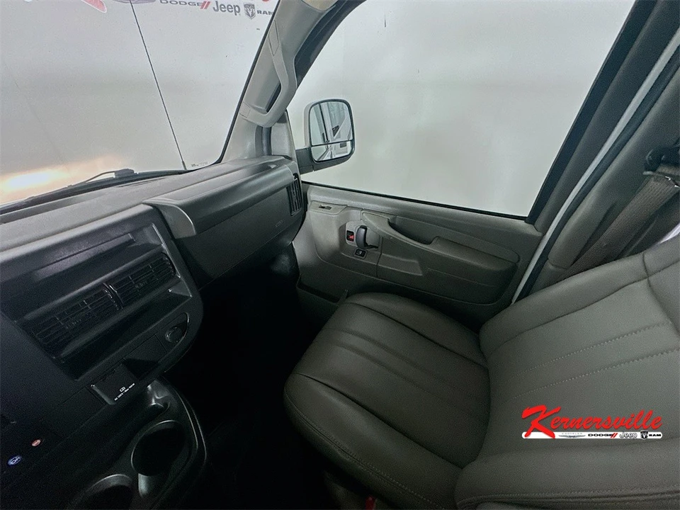 2024 Chevrolet Express - Image 11 of 21