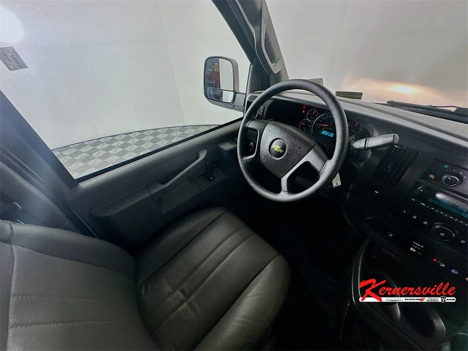 2024 Chevrolet Express - Image 9 of 21