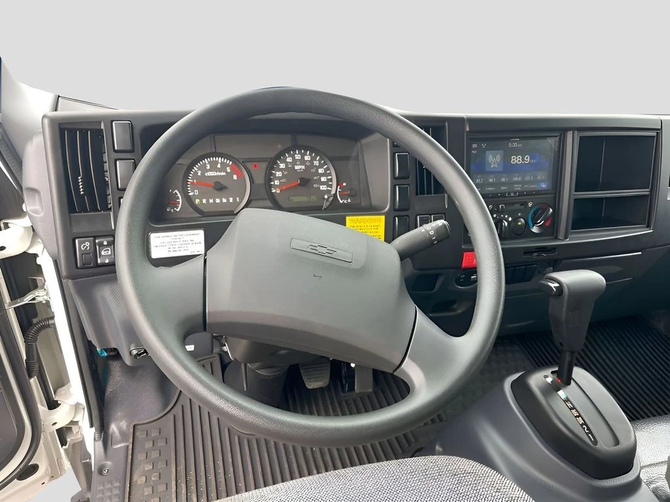 2024 Chevrolet Silverado - Image 17 of 29