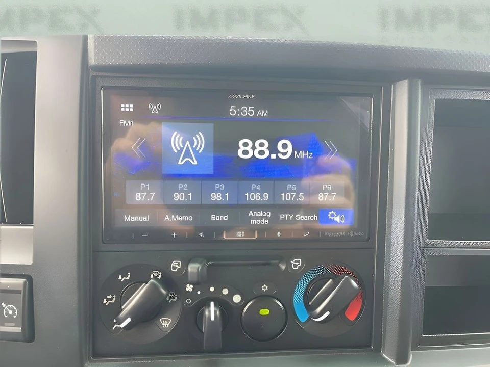 2024 Chevrolet Silverado - Image 13 of 29