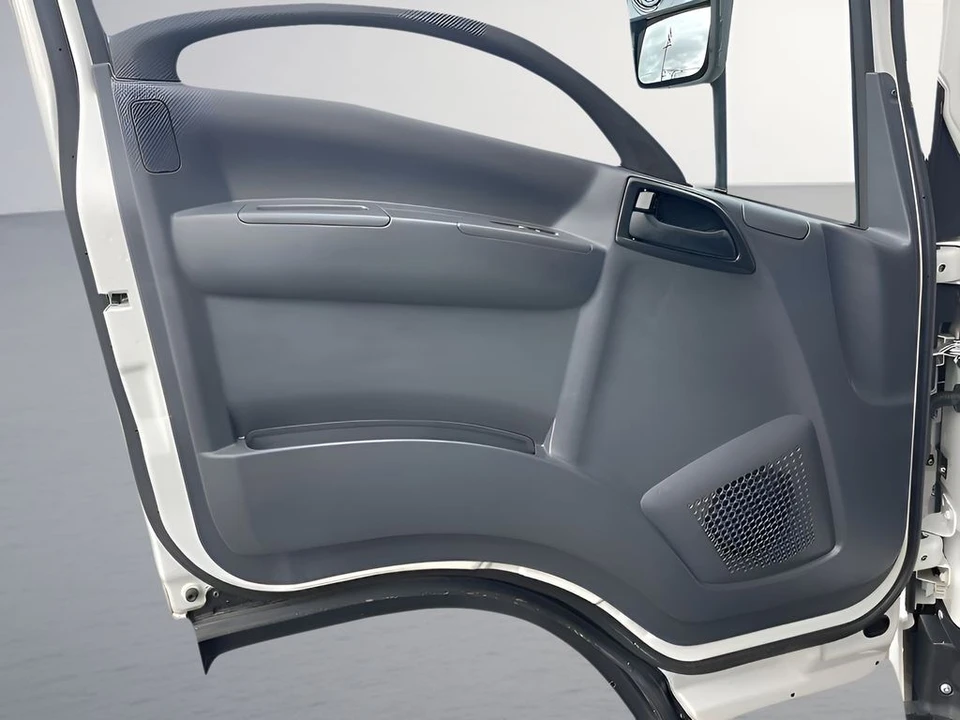 2024 Chevrolet Silverado - Image 12 of 29