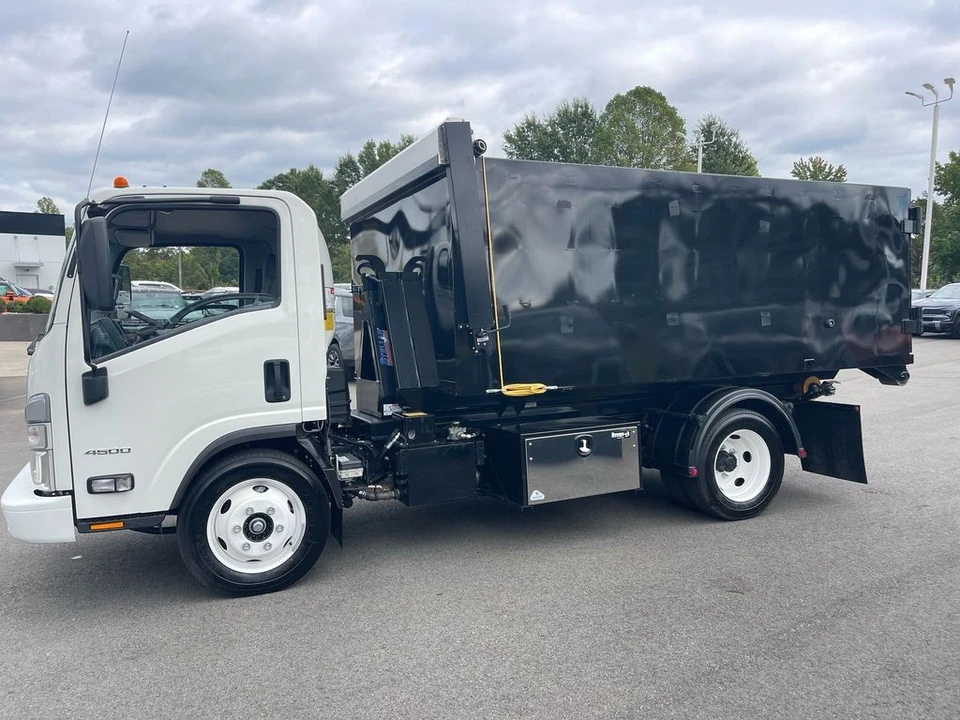 2024 Chevrolet - Image 2 of 21