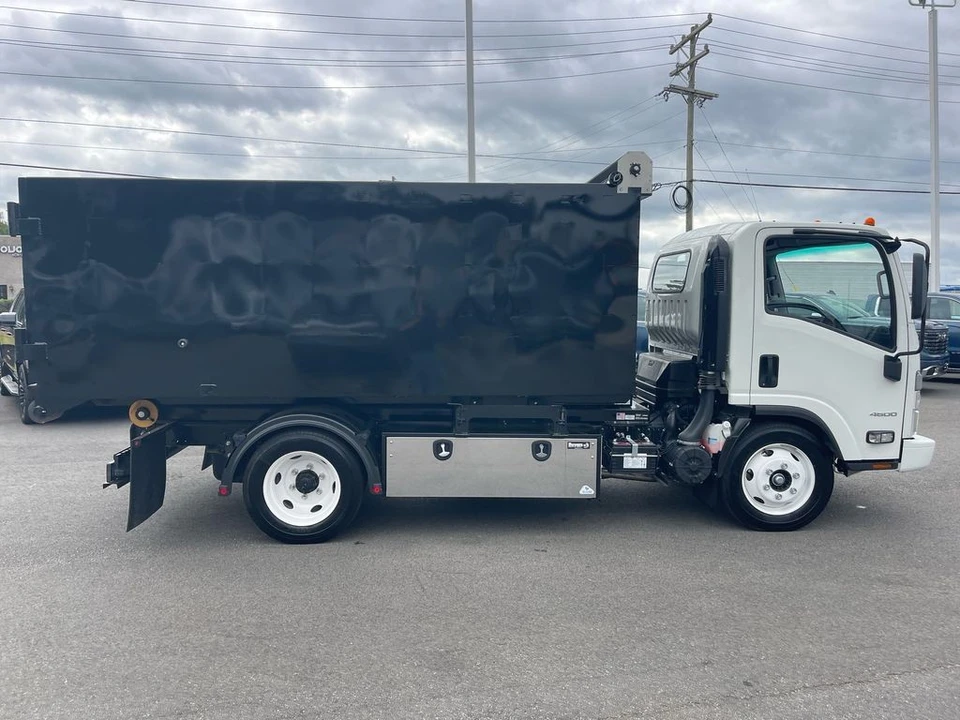 2024 Chevrolet - Image 6 of 12