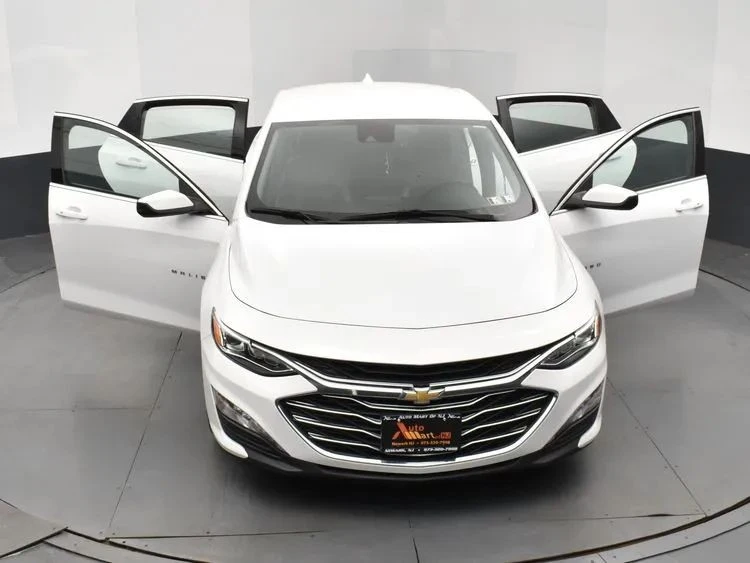 2024 Chevrolet Malibu - Image 10 of 12