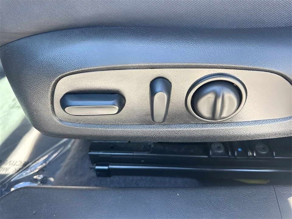 2024 Chevrolet Malibu - Image 10 of 12