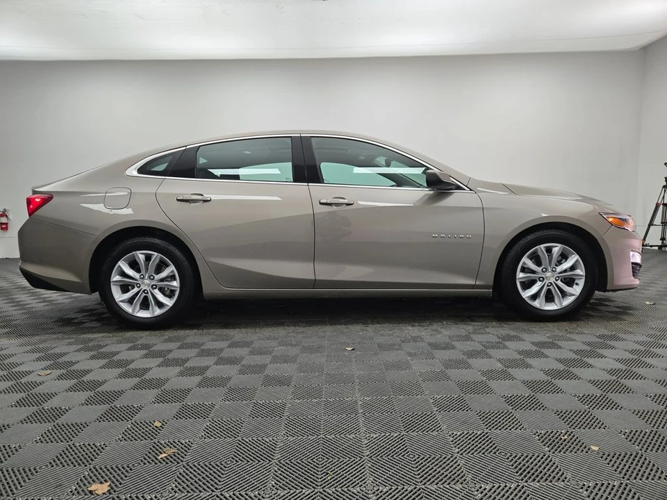 2024 Chevrolet Malibu - Image 10 of 12