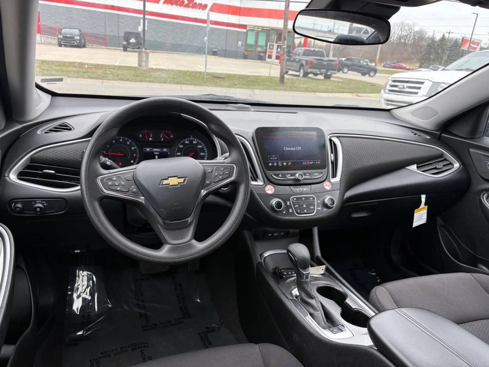 2024 Chevrolet Malibu - Image 10 of 12