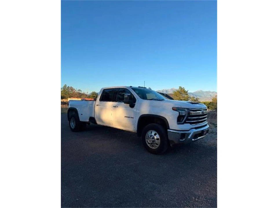 2024 Chevrolet Silverado 4th Gen - Image 4 of 5