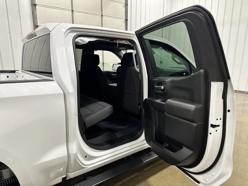 2024 Chevrolet Silverado 4th Gen - Image 15 of 21
