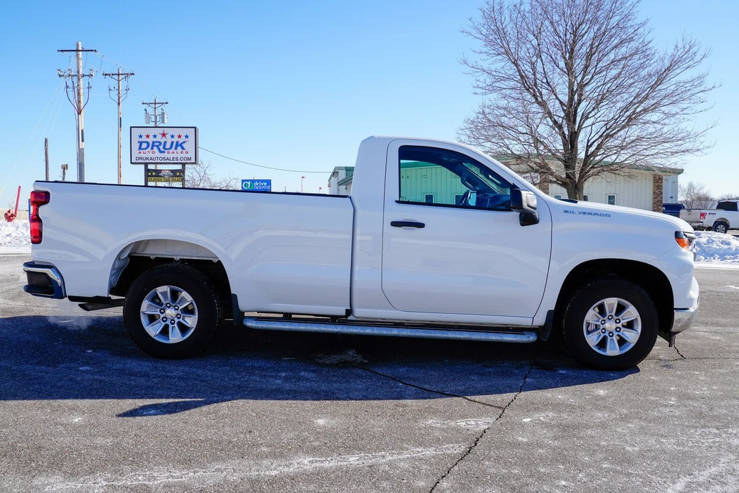 2024 Chevrolet Silverado 4th Gen - Image 2 of 21