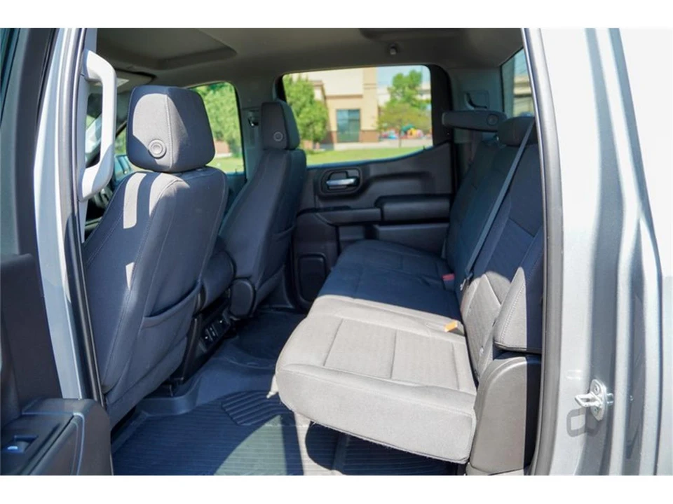 2024 Chevrolet Silverado 4th Gen - Image 15 of 31