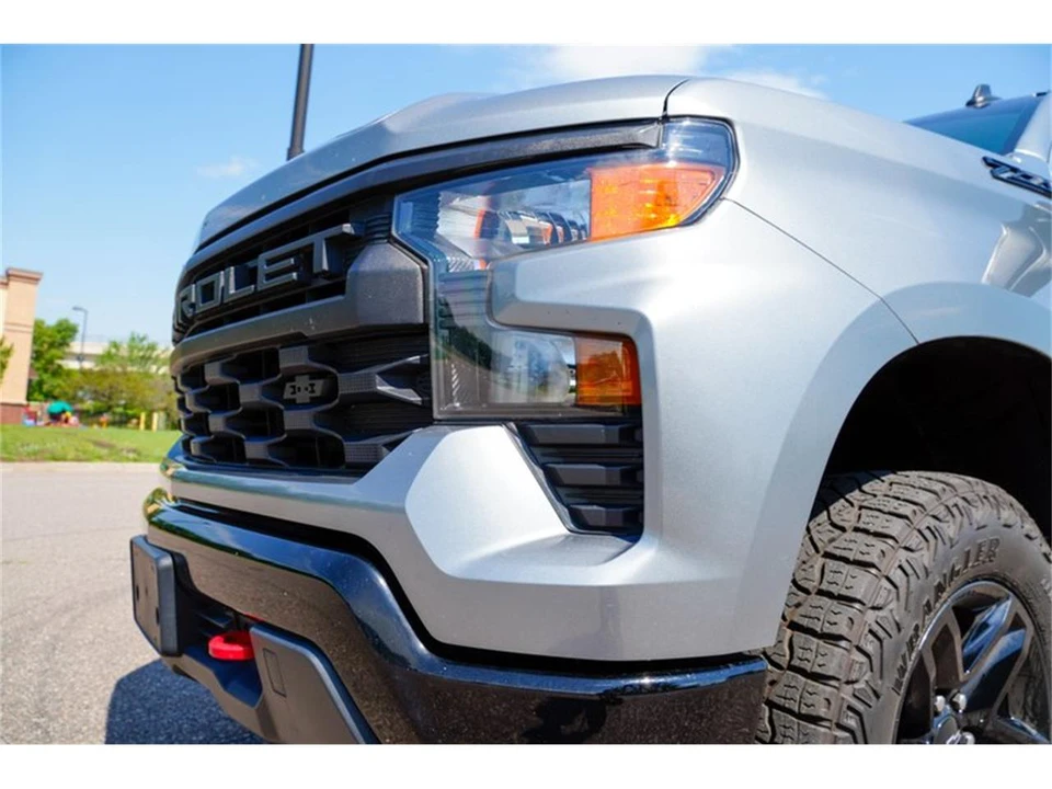 2024 Chevrolet Silverado 4th Gen - Image 19 of 31