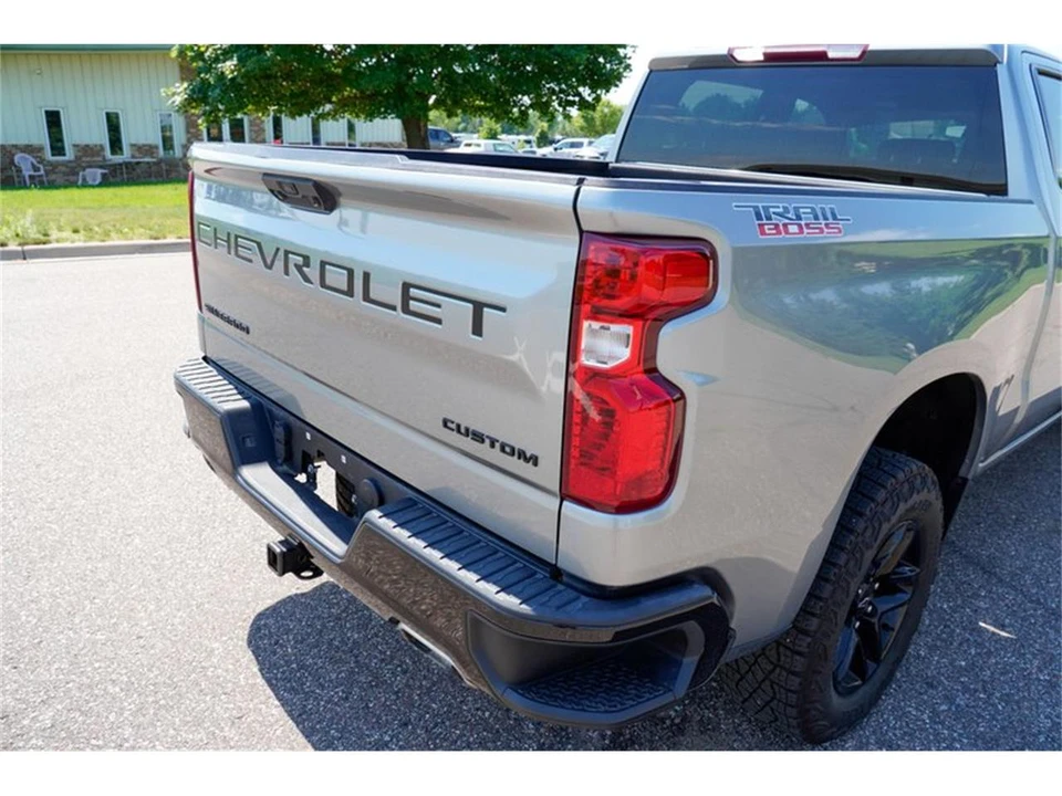 2024 Chevrolet Silverado 4th Gen - Image 27 of 31
