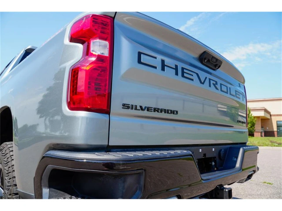 2024 Chevrolet Silverado 4th Gen - Image 28 of 31