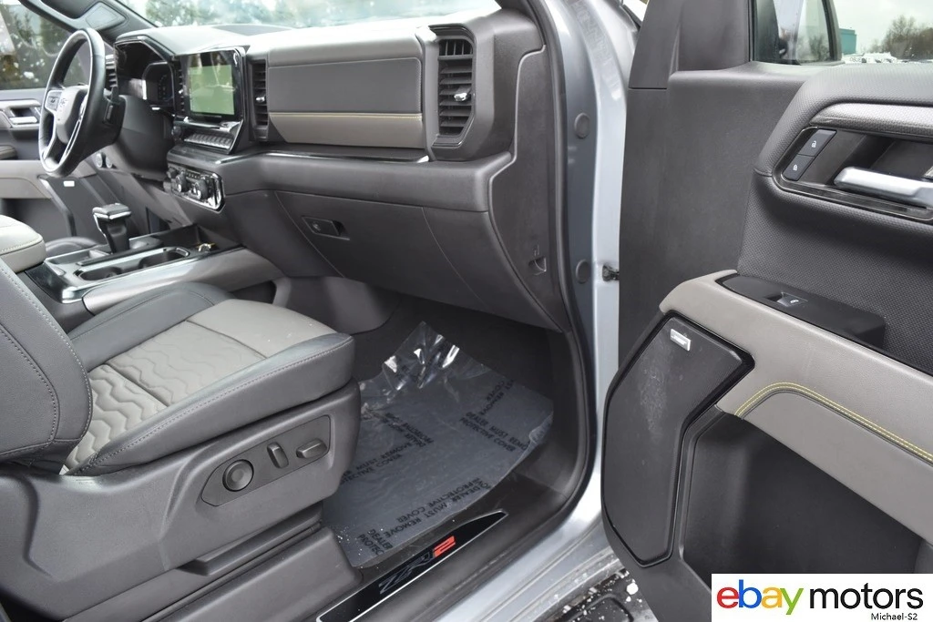 2024 Chevrolet Silverado 4th Gen - Image 15 of 21