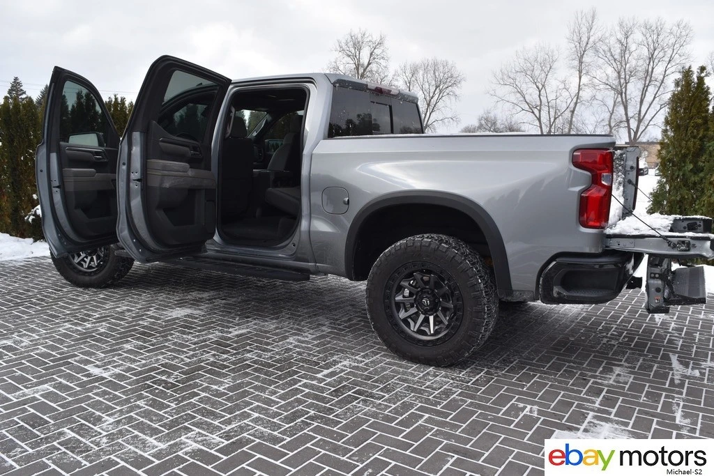2024 Chevrolet Silverado 4th Gen - Image 18 of 21