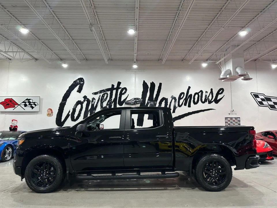 2024 Chevrolet Silverado 4th Gen - Image 2 of 21
