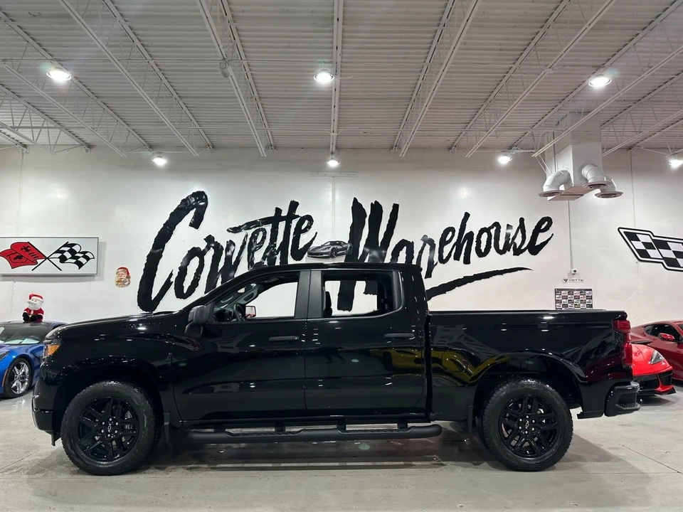 2024 Chevrolet Silverado 4th Gen - Image 2 of 21