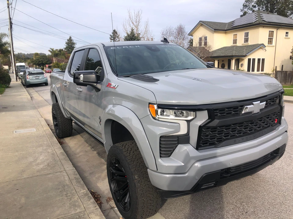 2024 Chevrolet Silverado 4th Gen - Image 19 of 31