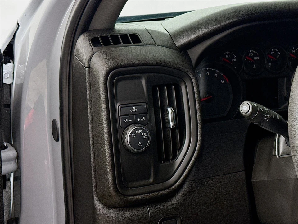 2024 Chevrolet Silverado 4th Gen - Image 5 of 14