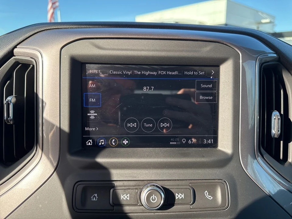 2024 Chevrolet Silverado 4th Gen - Image 17 of 21