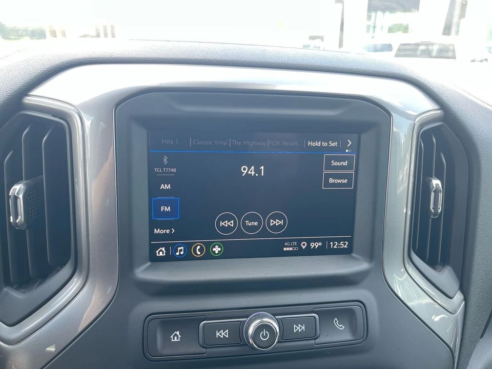 2024 Chevrolet Silverado 4th Gen - Image 16 of 21