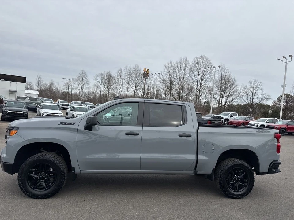 2024 Chevrolet Silverado 4th Gen - Image 2 of 12