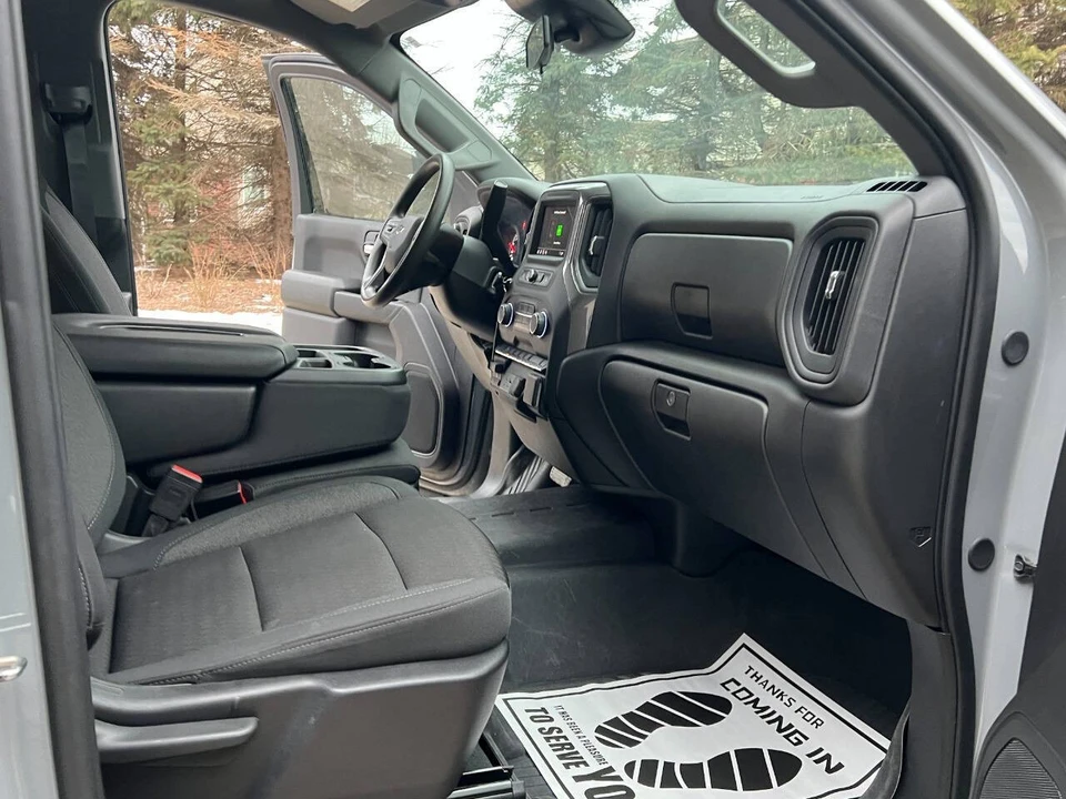 2024 Chevrolet Silverado 4th Gen - Image 17 of 21