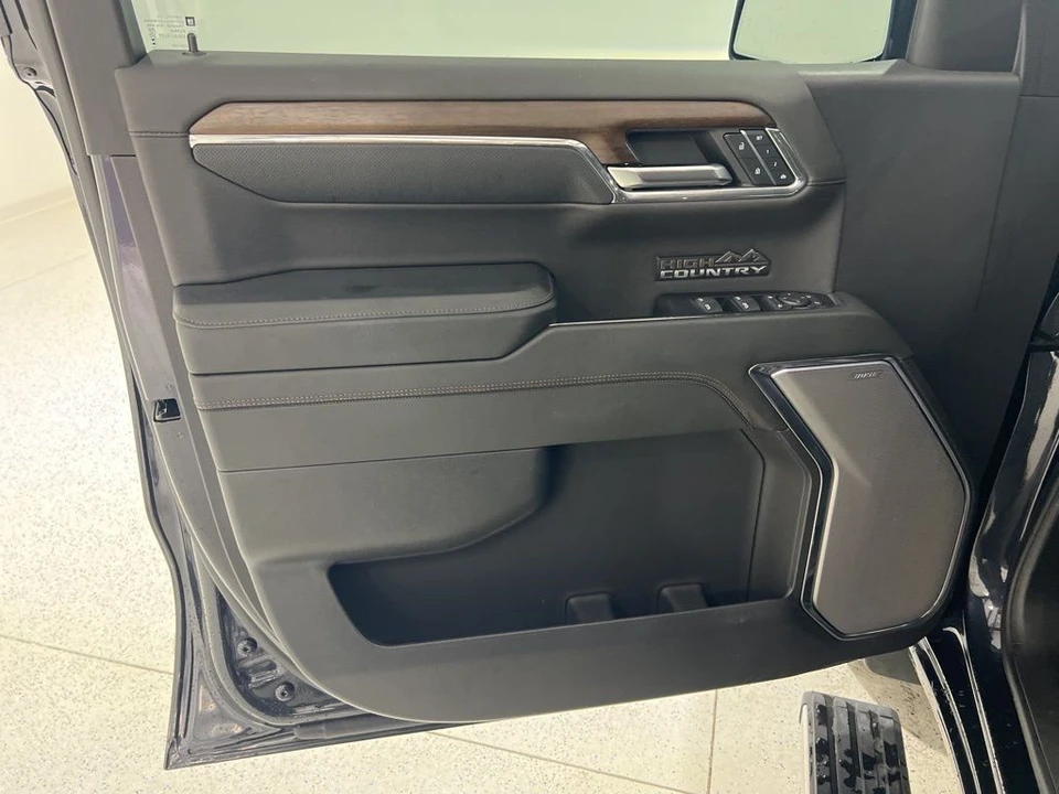 2024 Chevrolet Silverado 4th Gen - Image 20 of 21