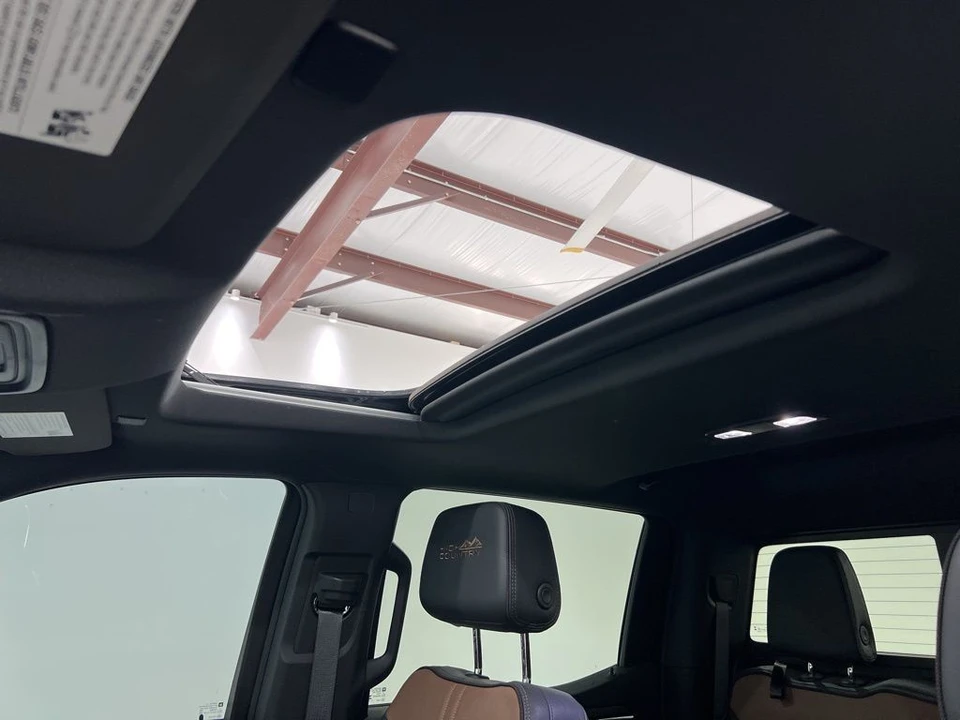2024 Chevrolet Silverado 4th Gen - Image 17 of 21