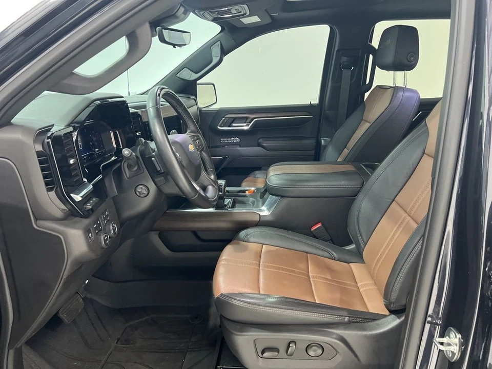 2024 Chevrolet Silverado 4th Gen - Image 18 of 21