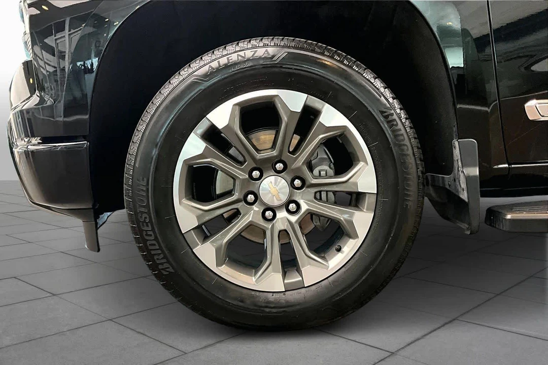 2024 Chevrolet Silverado 4th Gen - Image 11 of 12