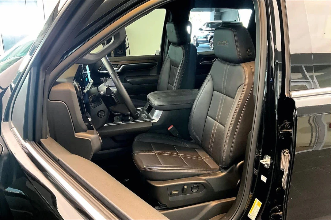 2024 Chevrolet Silverado 4th Gen - Image 8 of 12
