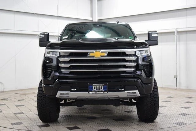 2024 Chevrolet Silverado 4th Gen - Image 2 of 12