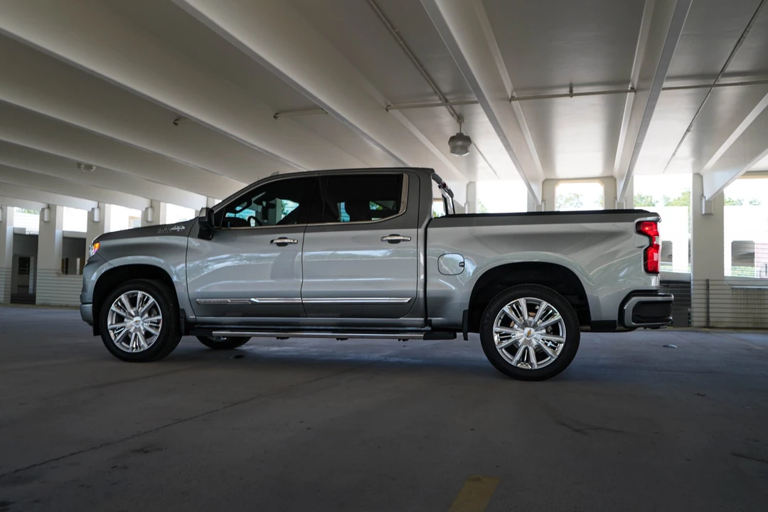 2024 Chevrolet Silverado 4th Gen - Image 19 of 31