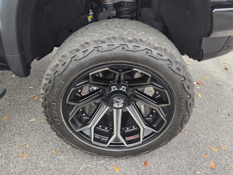 2024 Chevrolet Silverado 4th Gen - Image 16 of 21