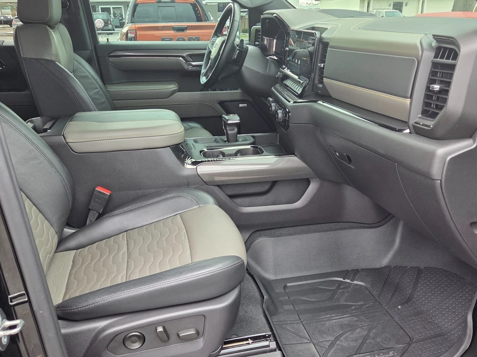 2024 Chevrolet Silverado 4th Gen - Image 15 of 21