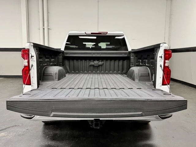 2024 Chevrolet Silverado 4th Gen - Image 15 of 21