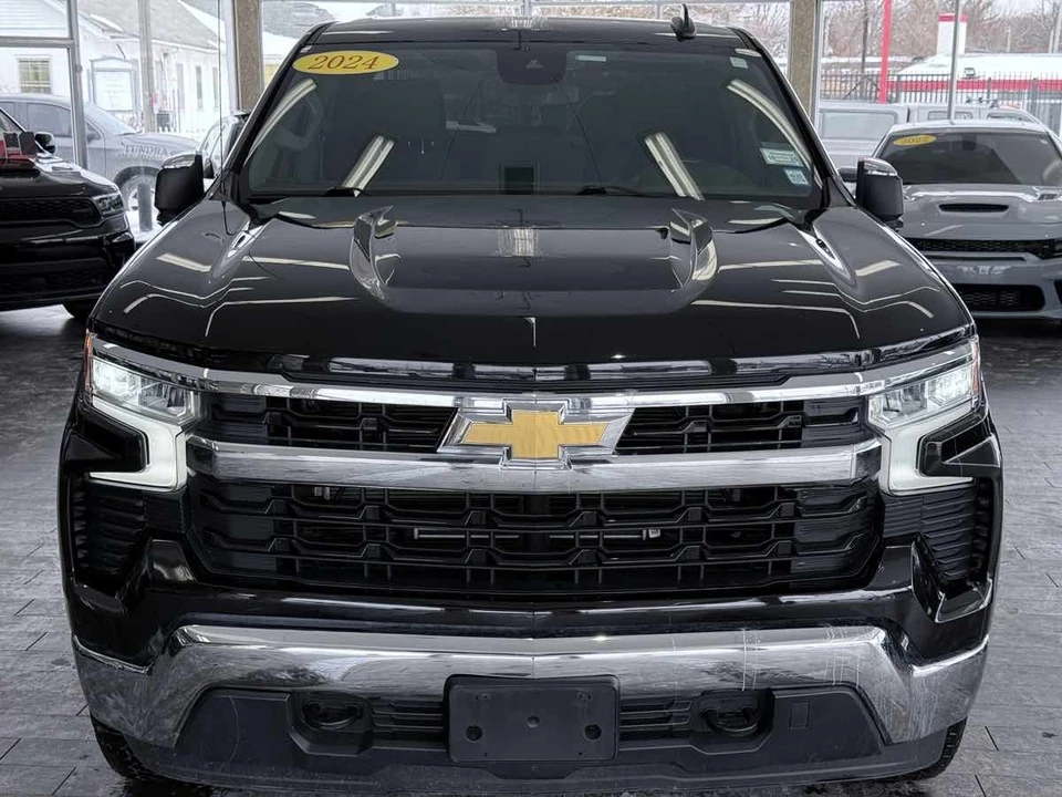 2024 Chevrolet Silverado 4th Gen - Image 3 of 12
