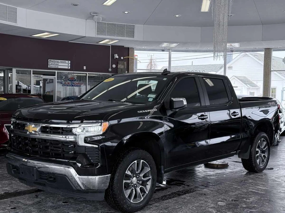 2024 Chevrolet Silverado 4th Gen - Image 2 of 12