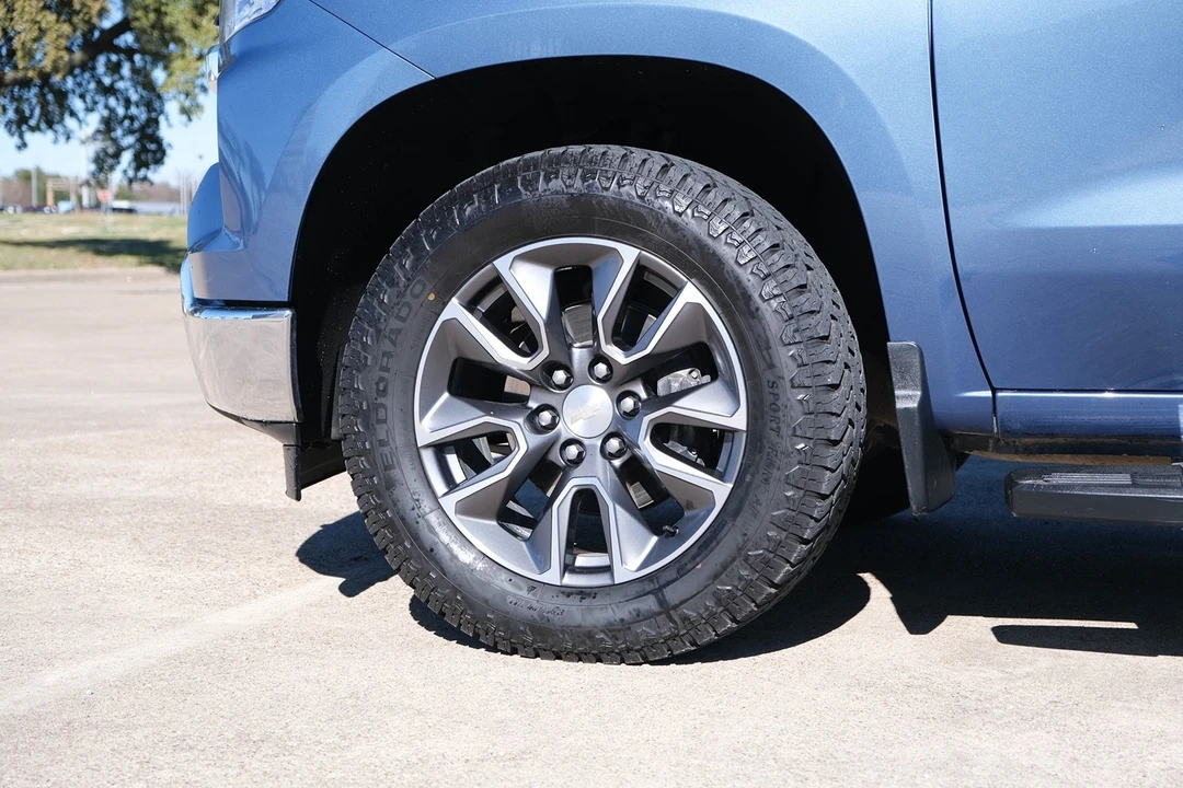 2024 Chevrolet Silverado 4th Gen - Image 3 of 21
